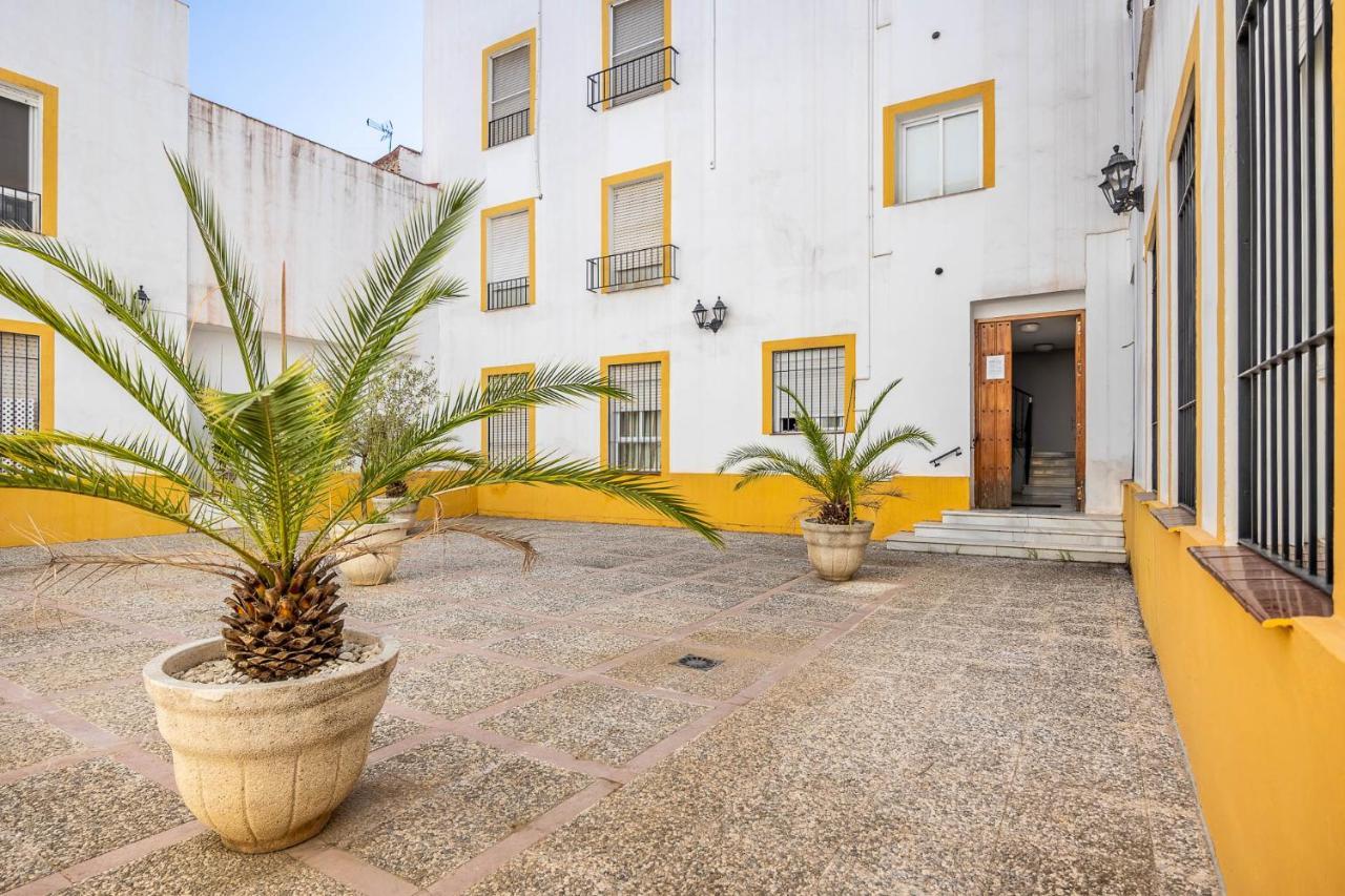 Amplisimo Apartamento De Diseno Nuevo En El Corazon De Triana, Parking Included Seville Exterior photo